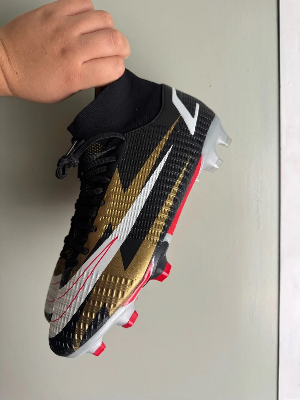 Nike Men’s Black/Gold/White Mercurial Football Cleats